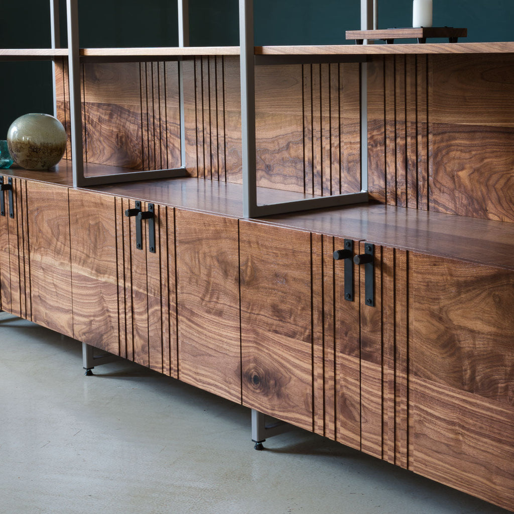Walnut Shelving Unit, Novo