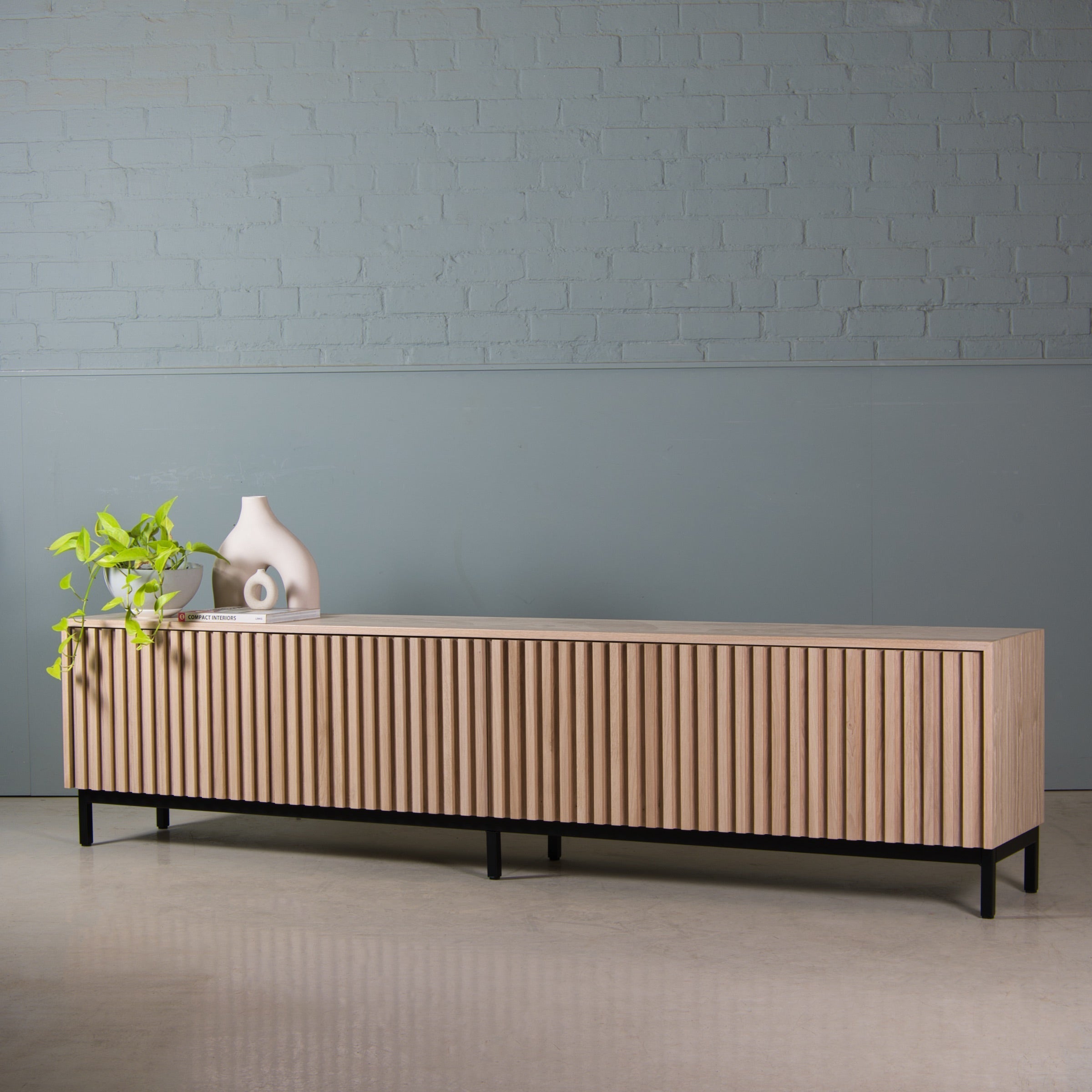 Fluted Oak Cabinet, Neutral